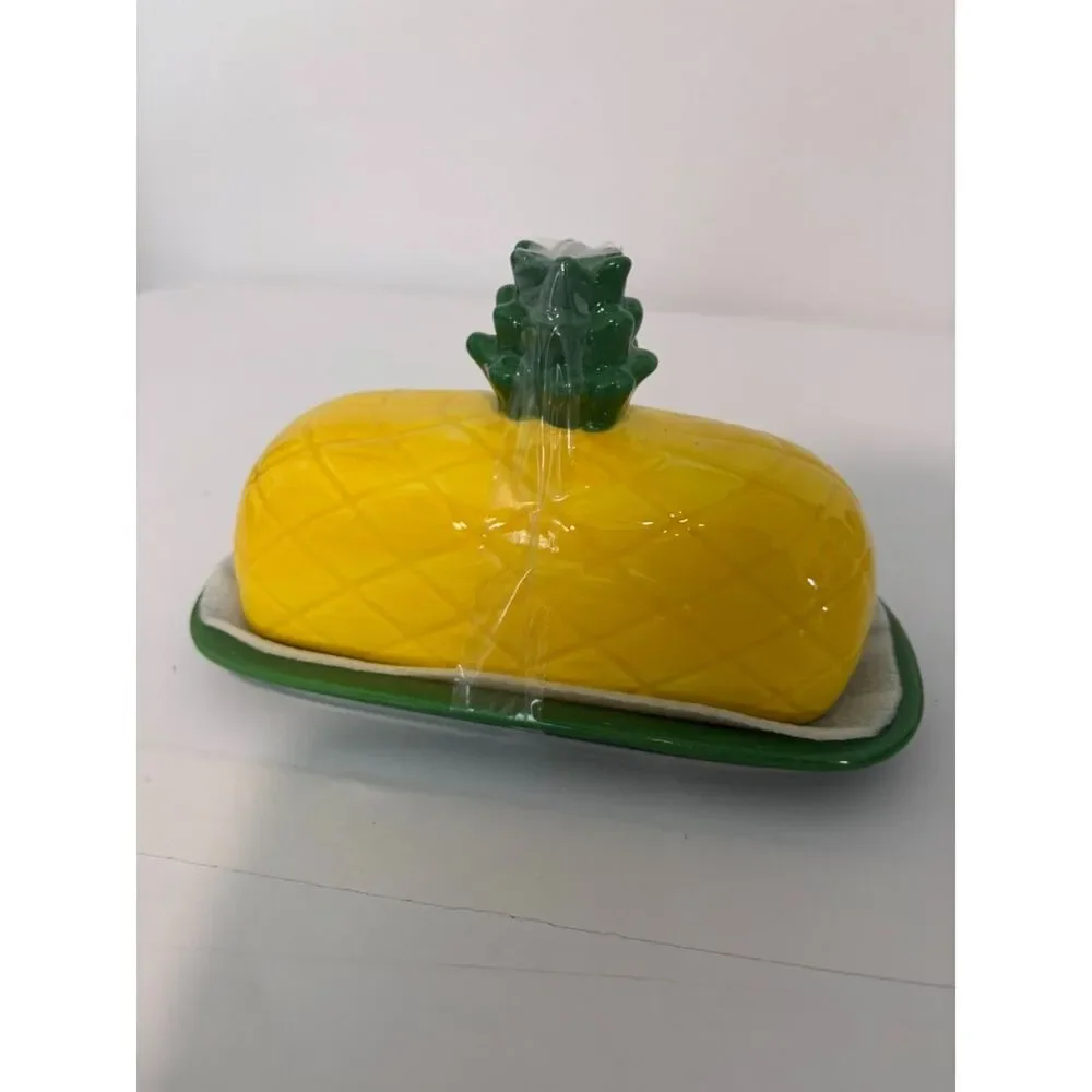 The Spring Shop ceramic pineapple